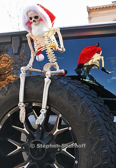 santa skeleton graphic